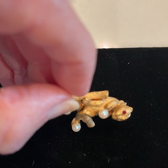 Vintage Brooches/Pins set of 3. Roaster Toledo Spain, Turtle Pell & Squirrel. - Picture 11 of 15